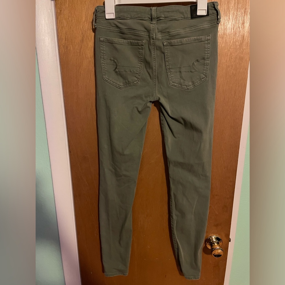American Eagle Ripped Jeans - Picture 8 of 8